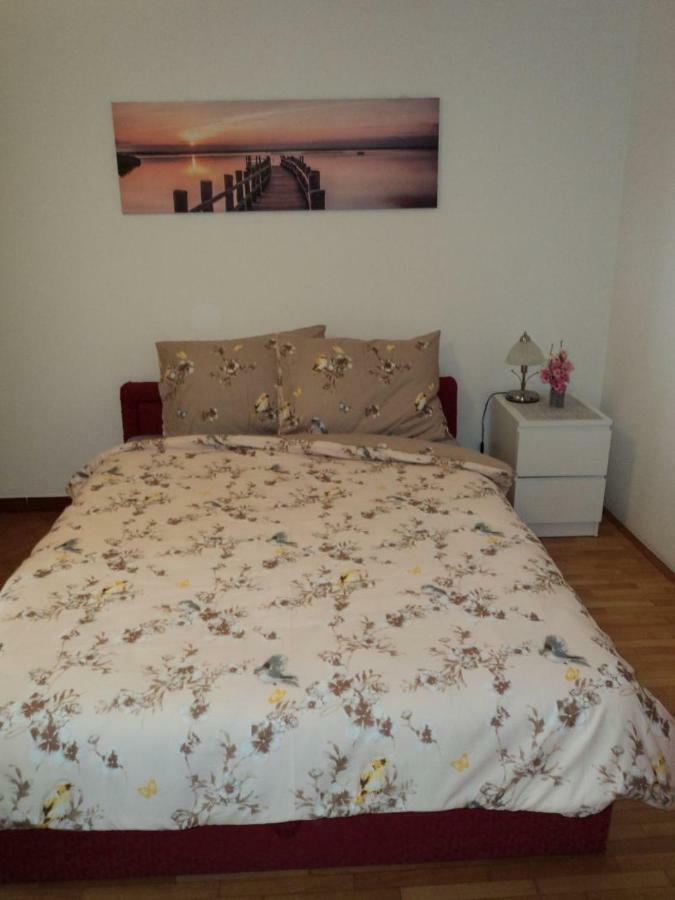 Studio Apartments Ana โรวีน ภายนอก รูปภาพ