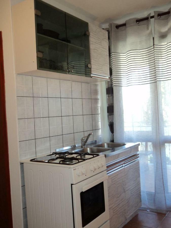 Studio Apartments Ana โรวีน ภายนอก รูปภาพ