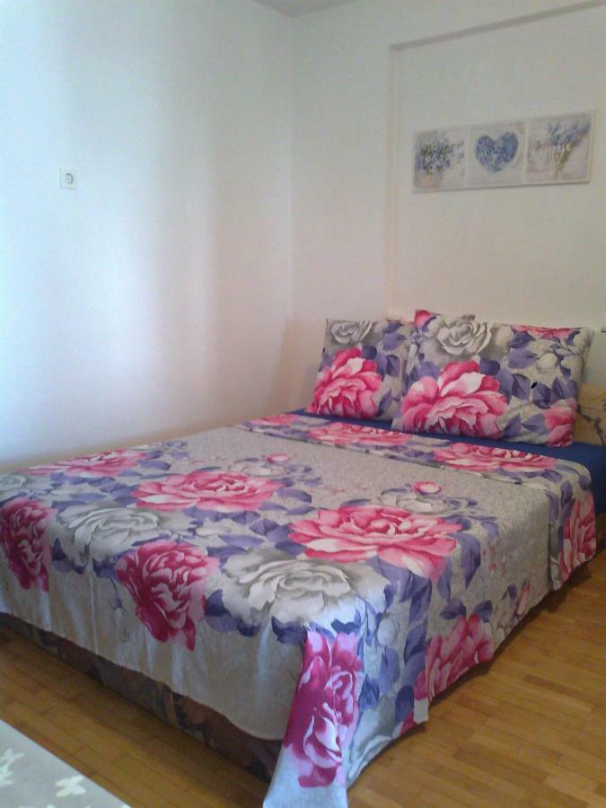 Studio Apartments Ana โรวีน ภายนอก รูปภาพ